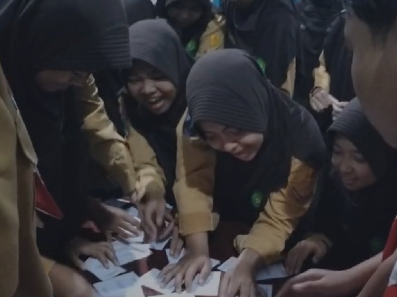 English Morning, Penguatan Kemampuan Berbahasa Inggris Murid Super Class MTsN 1 Kota Kediri 