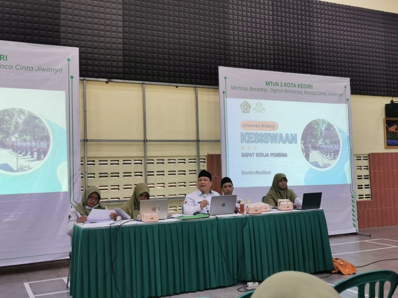 Rapat Kerja 28 Pembina Ekstrakurikuler MTsN 1 Kota Kediri, Perkuat Sinergi Madrasah di Bidang Bakat dan Minat 