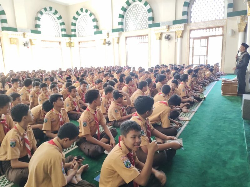Memaknai Peringatan Maulid Nabi Muhammad saw.