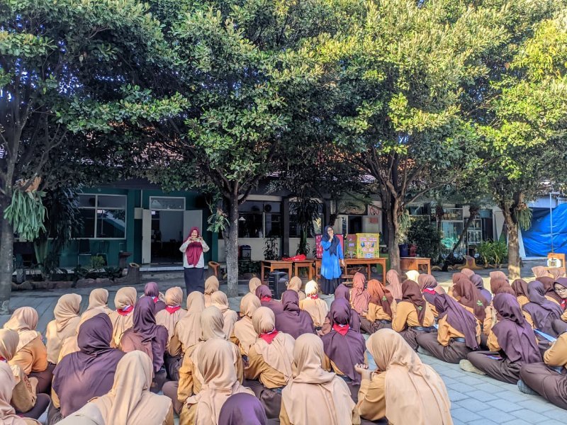 Saat Kamu Sibuk Membandingkan Diri, Pernahkah Kamu Bertanya: “Sudahkah Aku Mengenal Diriku?”